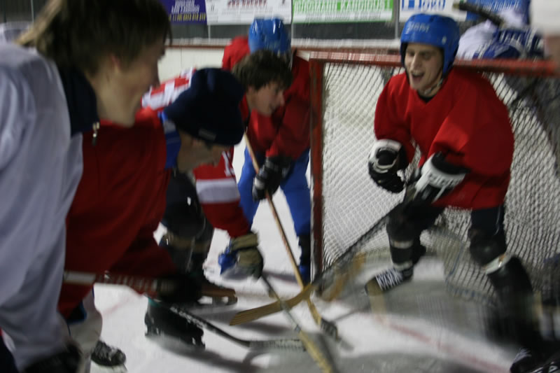 gal/Eishockeyspiel in Toblach/2008-02-02 SVR Eishockey 031.jpg